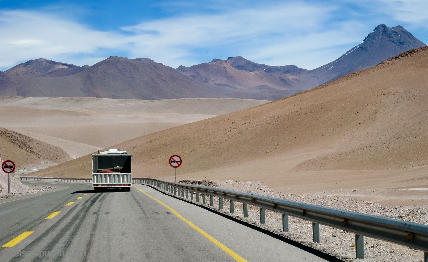 Weites Land mit guten Straßen